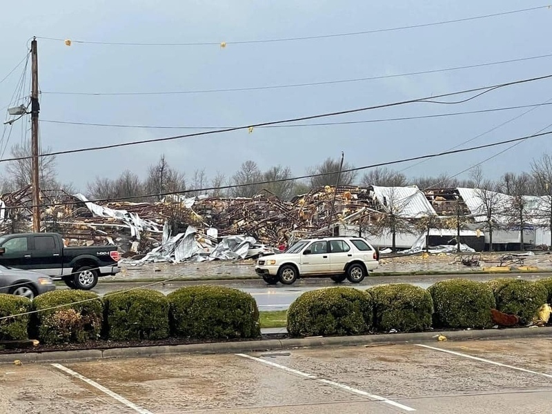 Possible tornado hits Arkansas, Deep South braces for storms