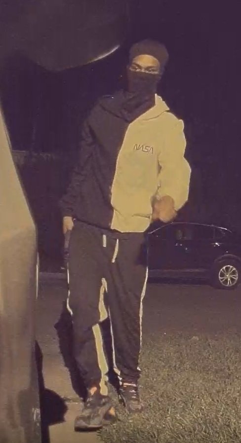 PBPD in search of identity of suspects invovled in breaking or entering vehicles