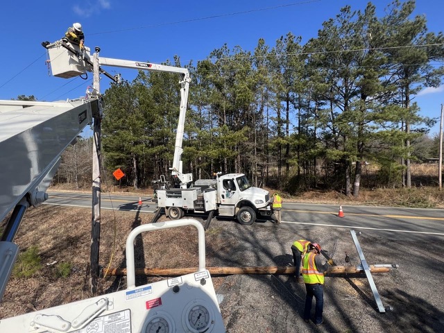 Monday morning C & L Electric outage update