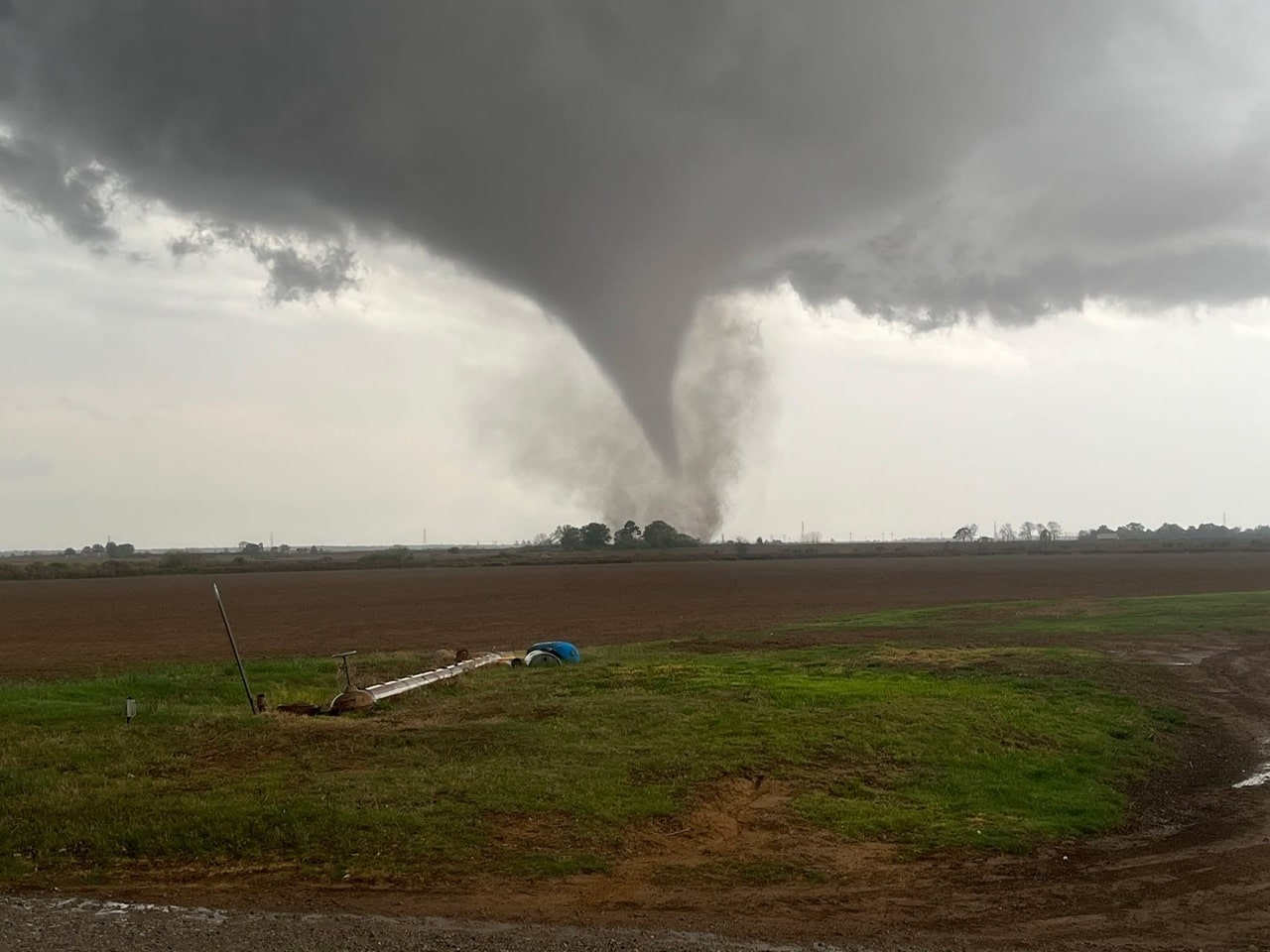 Widespread damage and some injuries reported following Wednesday night’s tornado outbreak