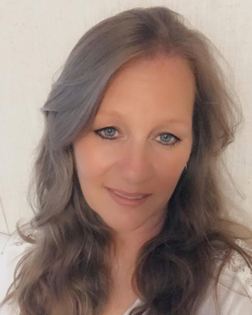 Amanda Carter, 50